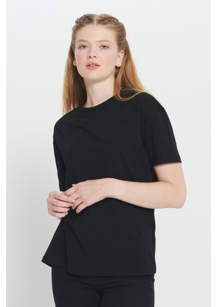 Pamuk Oversize Fit Bol Kesim Bisiklet Yaka Basic Tişört
