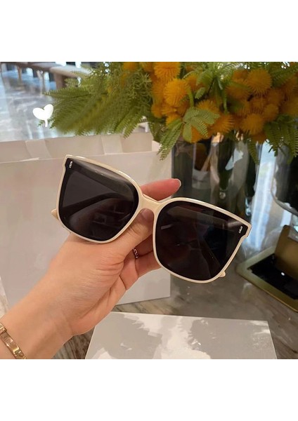 Erkek ve Kadın Güneş Gözlükleri (Yurt Dışından) fiyatları