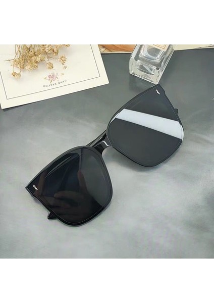Erkek ve Kadın Güneş Gözlükleri (Yurt Dışından) indirimleri