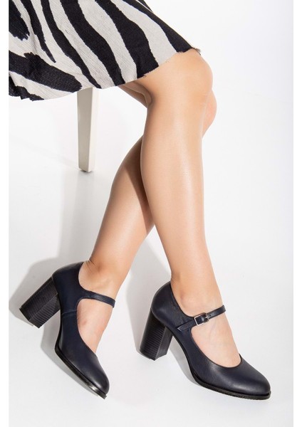 Kadın Hakiki Deri Bantlı Topuklu Ayakkabı Lacivert