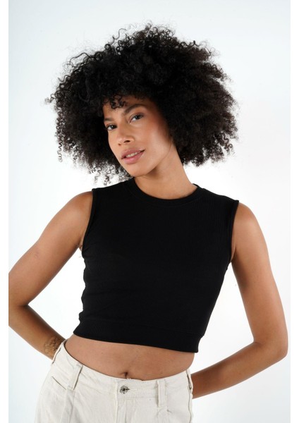 Bisiklet Yaka Kolsuz Fitilli Crop T-Shirt (B24-00219)
