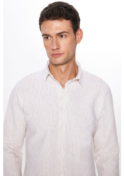 Slim Fit Dar Kesim Çizgili Tek Cepli Esnek Yazlık Erkek Beyaz Gömlek modelleri