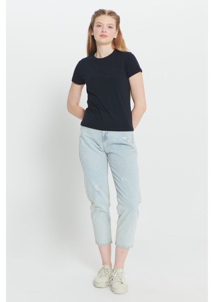 Slim Fit Dar Kesim Pamuklu Esnek Bisiklet Yaka Tişört