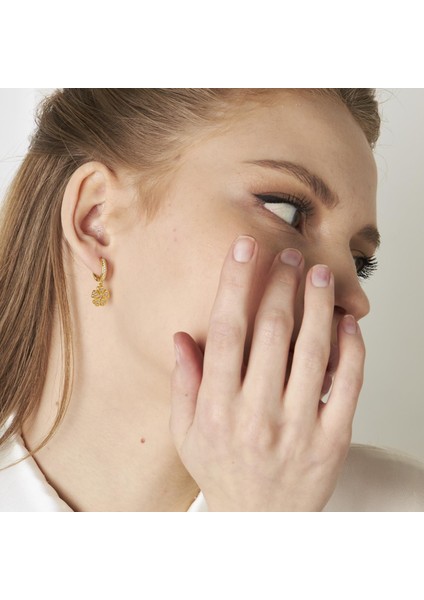 Zirkon Taşlı Çiçek Küpeleri indirimleri