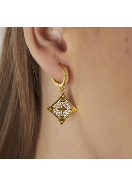 Kare Taşlı Küpeler modelleri