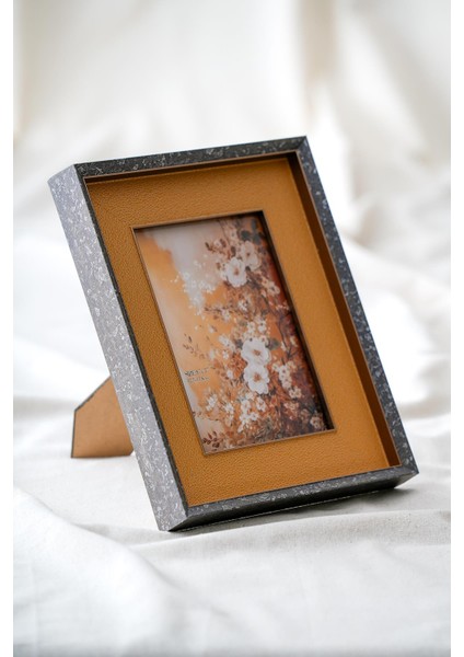 Relic Fotoğraf Çerçevesi