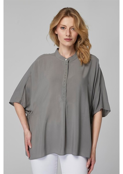Yuvarlak Yaka Gömlek