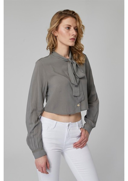 Kısa Fular Bağcıklı Gömlek modelleri