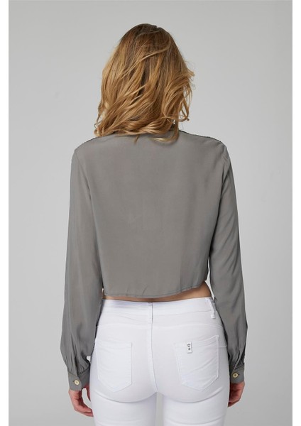 Kısa Fular Bağcıklı Gömlek fırsatları