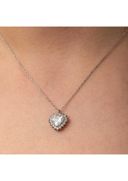 Gümüş Zirkon Taşlı Kalp Kadın Kolye modelleri
