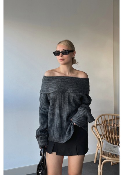 Madonna Yaka Oversize Triko Kazak
