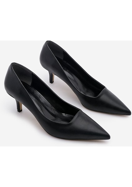 Kadın Stiletto Sivri Burun Ince Topuklu Ayakkabı Loresta