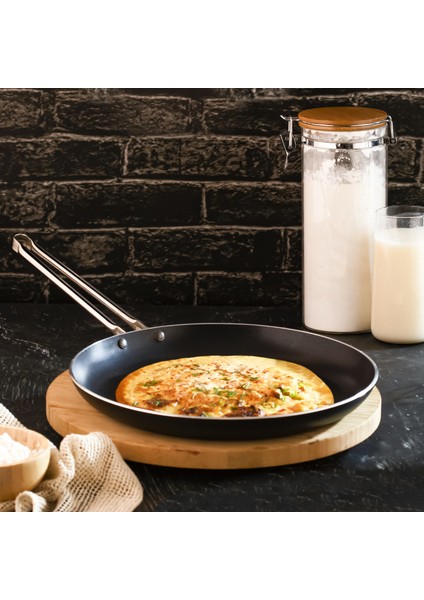 22 cm Chef Krep Tava, Horeca Non-Stick Krep ve Omlet Tavası 22 cm (Çelik Çubuk Kulp)