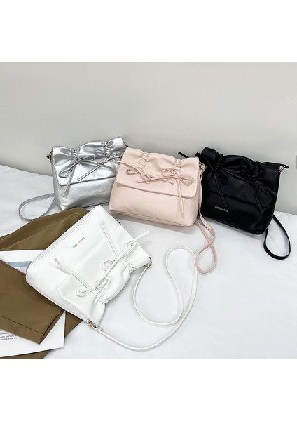 Kadınlar Için Rahat Yumuşak Yüzeyli Büyük Kapasiteli Çanta 2024 Yeni Moda Çok Yönlü Crossbody Çanta Moda Banliyö Omuz Koltuk Altı Çantası (Yurt Dışından) fırsatları