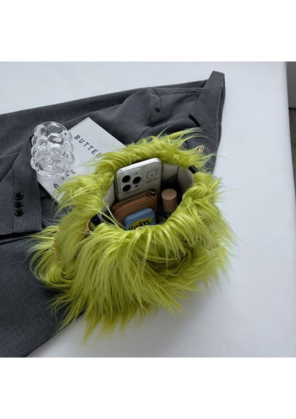 2024 Yeni Yeni Peluş Düz Renk Çanta Omuz Çantası Crossbody Çanta Batı Tarzı Kadın Çantası Ins Basit Mizaç (Yurt Dışından)