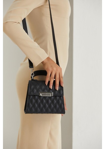 Kadın Siyah Tek Gözlü Ayarlanabilir Askılı Kare Suni Deri Omuz Çantası Günlük Çanta Clutch