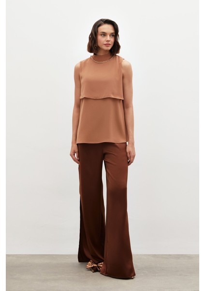 Aksesuar Detaylı Volanlı Bluz - Kahve fiyatları
