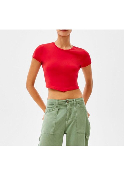 Wear And Wear Kadın Kırmızı Sırt Dekolteli Beli Taşlı Asimetrik Kesim Kısa Kollu Crop Bluz