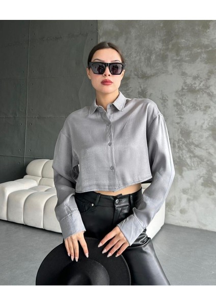 Kadın Parlak Simli Kısa Oversize Basic Parlak Saten Gömlek Yeni Sezon Crop Saten Gömlek