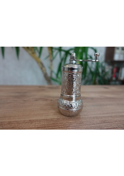 Kahve Baharat Değirmen Değirmeni Işlemeli Küçük Boy Gümüş Renk