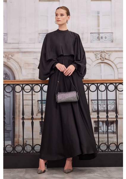 Pelerinli Elbise Siyah