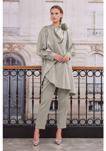 Çiçek Broş Detaylı Takım Çağla