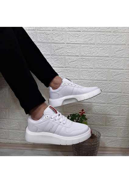 544 Beyaz Fuspetli Kalın Tabanlı Spor Ayakkabı fırsatları