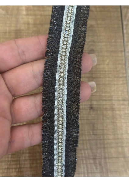 En 3 cm Zirkon Taşlı Püsküllü Şerit Dikiş Giyim Aksesuarı (1 Metre )