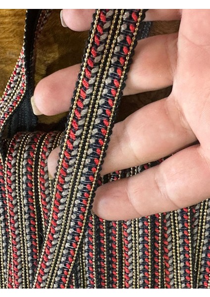 En 2 cm Etnik Tasarım Zincir Detaylı Şerit Dikiş Giyim Aksesuarı 1 Metre