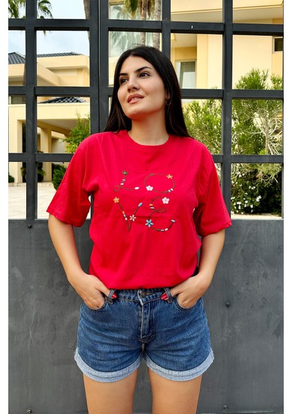 Kırmızı Renk Love Baskı Nakış Desenli Oversize T-Shirt