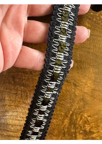 Taş ve Nakış Işleme Şerit Dikiş Giyim Aksesuarı En 2 cm 1 Metre