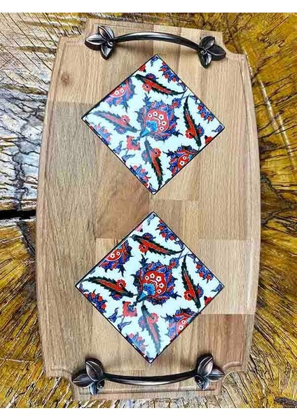 Lotus Çiçeği Desenli Ahşap Tepsi
