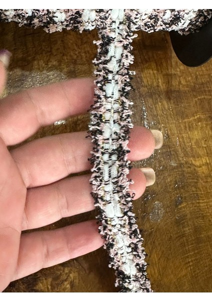 En 1 cm Triko Püsküllü Renkli Şerit Dikiş Aksesuar (1 Metre) modelleri