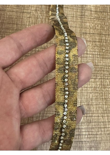 Zirkon Taşlı Leopar Varaklı Şerit Dikiş Giyim Hobi Aksesuarı En 2 cm (1 Metre ) fiyatları