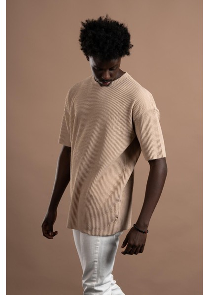 Oversize (Bol Kesim) Kalın Fitilli Bisiklet Yaka Kısa Kol T-Shirt fiyatları