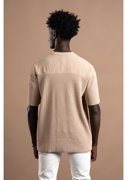 Oversize (Bol Kesim) Kalın Fitilli Bisiklet Yaka Kısa Kol T-Shirt indirimleri