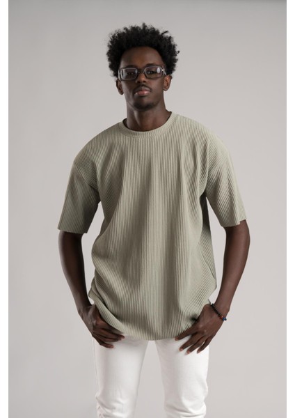 Oversize (Bol Kesim) Kalın Fitilli Bisiklet Yaka Kısa Kol T-Shirt fiyatları