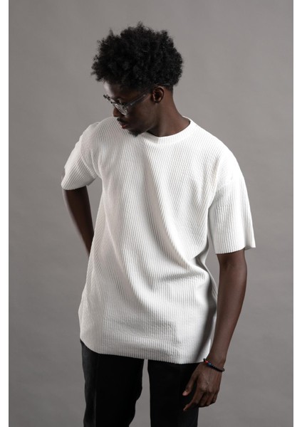 Oversize (Bol Kesim) Kalın Fitilli Bisiklet Yaka Kısa Kol T-Shirt fiyatları