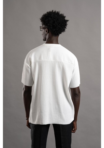 Oversize (Bol Kesim) Kalın Fitilli Bisiklet Yaka Kısa Kol T-Shirt fırsatları