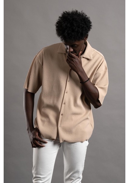 Oversize (Bol Kesim) Kalın Fitilli Likralı Kısa Kol Gömlek modelleri