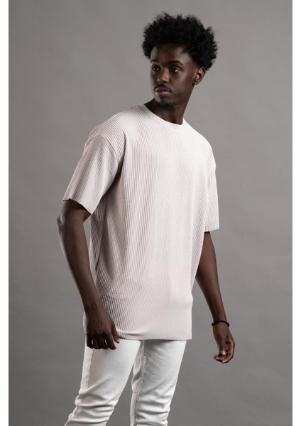 Oversize (Bol Kesim) Kalın Fitilli Bisiklet Yaka Kısa Kol T-Shirt