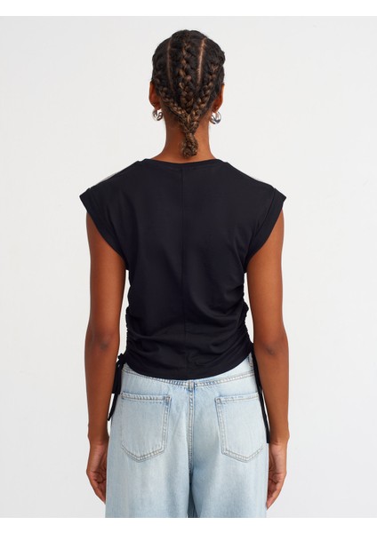 31075 Yanları Büzgü Detaylı Taşlı T-Shirt-Siyah fiyatları