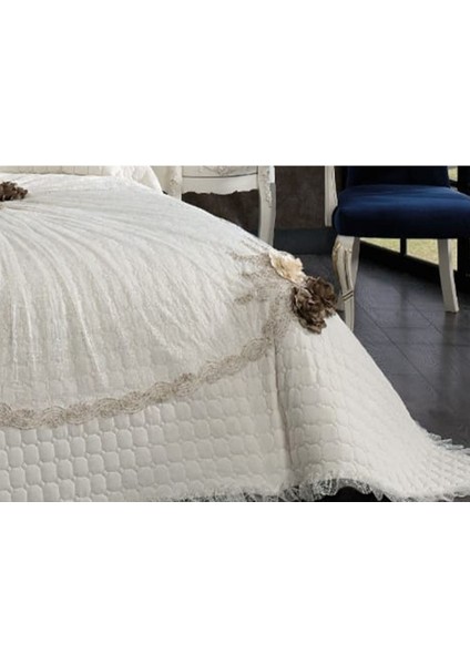 Dantelli 4 Parça Çift Kişilik Çeyizlik Yatak Örtüsü King Size