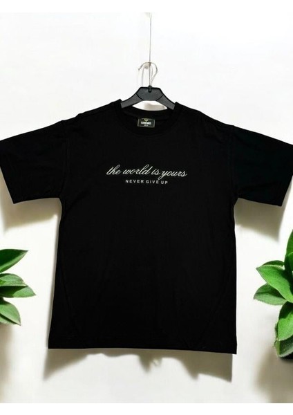 Erkek Çocuk Never Give Up Yazılı Pamuklu Tshirt