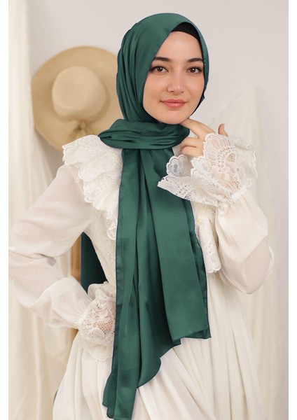 Zümrüt Yeşili Abiye Janjan Parlak Saten Dokulu Tesettür Abiye Şifon Şal