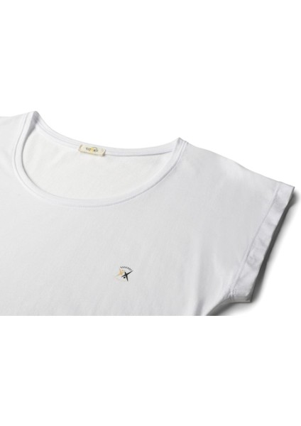 Kadın Açık Bisiklet Yaka Beyaz T-Shirt Logo modelleri