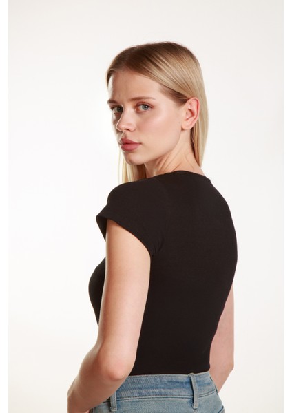 Kadın Siyah Fitted Basic Fitilli Likralı V Yaka Kollu Tshirt Atlet Bluz indirimleri