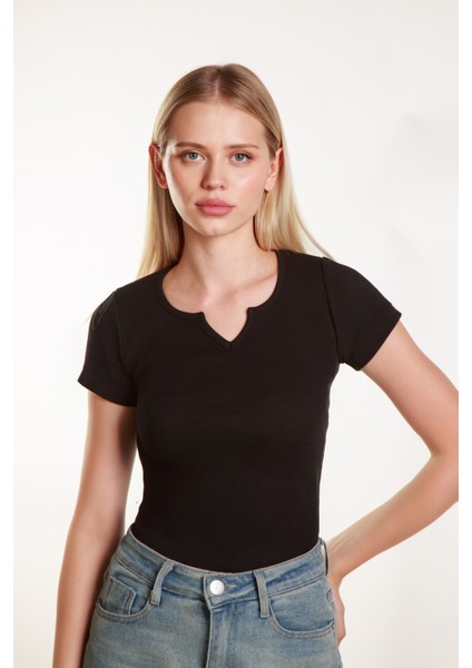 Kadın Siyah Fitted Basic Fitilli Likralı V Yaka Kollu Tshirt Atlet Bluz