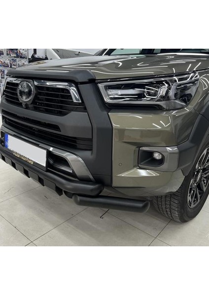Toyota Hilux Siyah Ön Koruma Demiri 2023+ modelleri