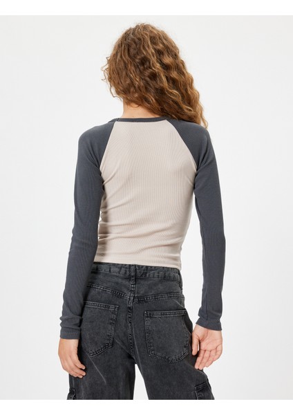 Uzun Kollu Tişört Yıldız Baskılı Bisiklet Yaka Slim Fit fırsatları
